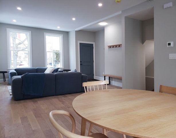 97 Trenton 1, Boston, MA 02128