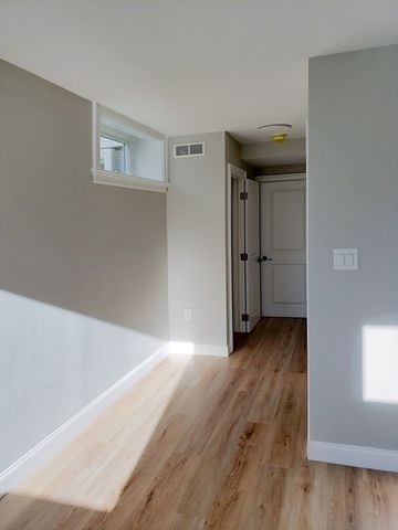 97 Trenton 1, Boston, MA 02128