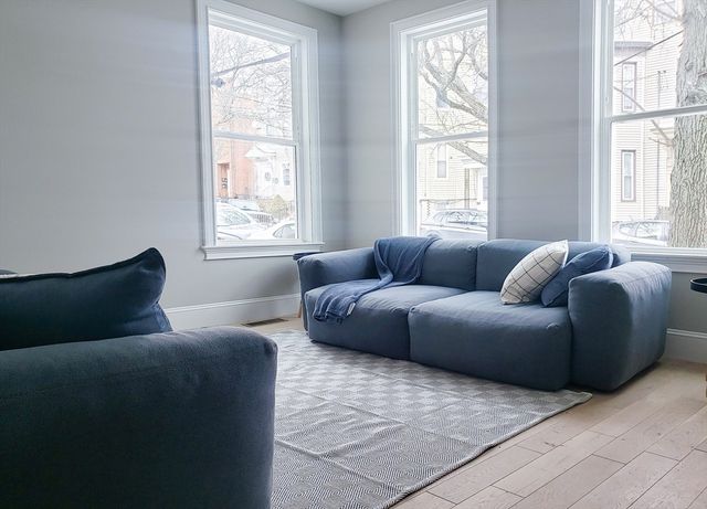 97 Trenton 1, Boston, MA 02128