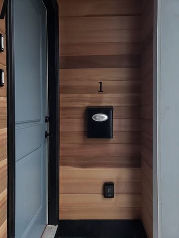 97 Trenton 1, Boston, MA 02128