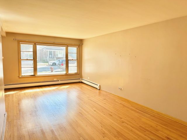 3826 W 83rd Street, Chicago, IL 60652