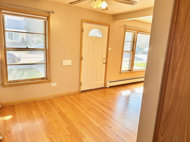 3826 W 83rd Street, Chicago, IL 60652