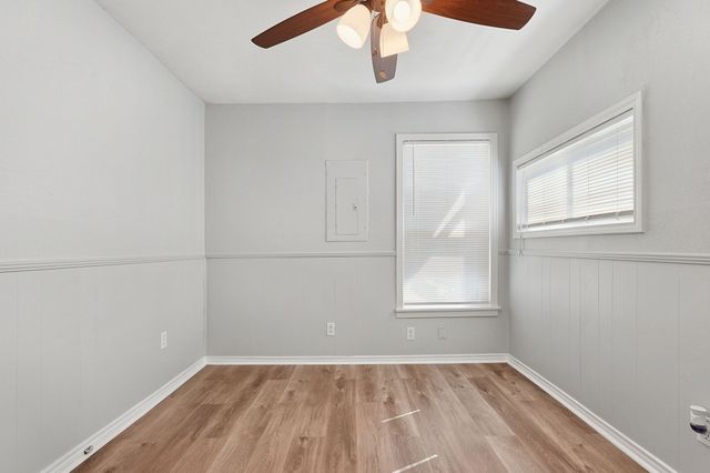 110 N Redford Lane, White Settlement, TX 76108