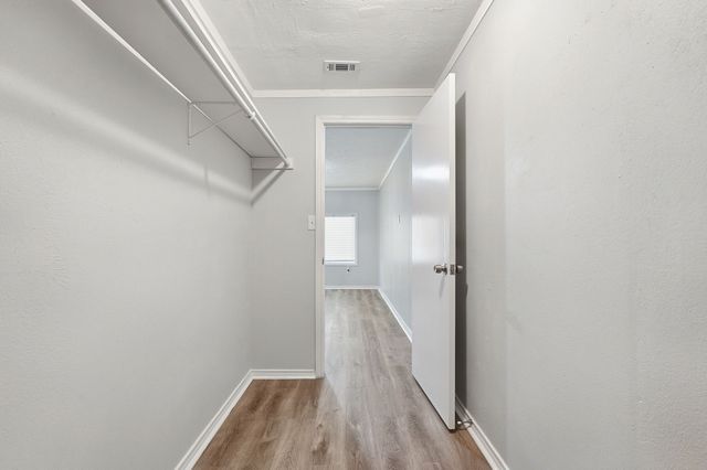 110 N Redford Lane, White Settlement, TX 76108