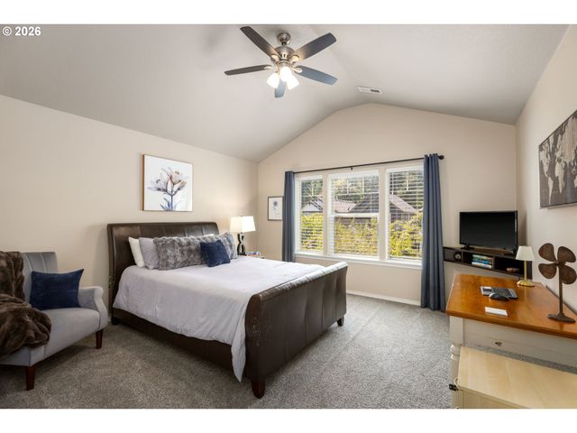 3504 Se PINEWOOD Ave, Hillsboro, OR 97123