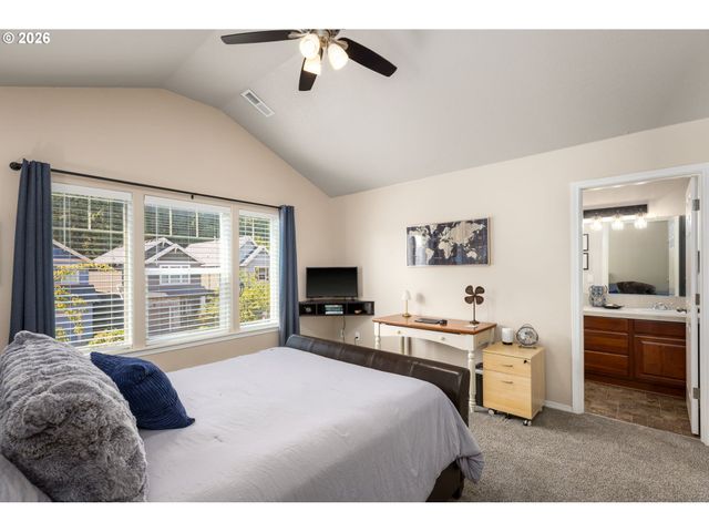 3504 Se PINEWOOD Ave, Hillsboro, OR 97123