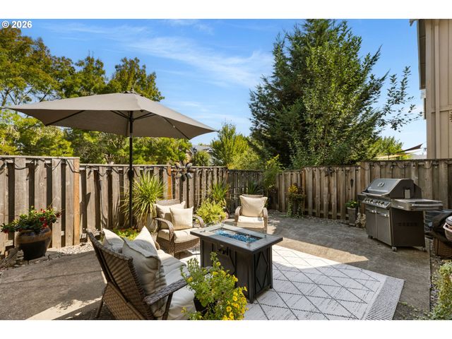3504 Se PINEWOOD Ave, Hillsboro, OR 97123