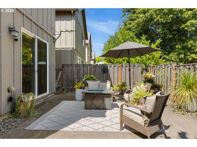 3504 Se PINEWOOD Ave, Hillsboro, OR 97123