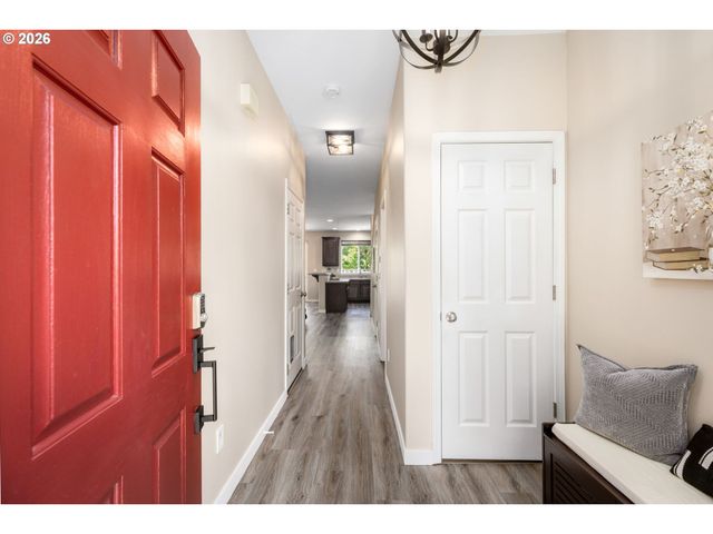 3504 Se PINEWOOD Ave, Hillsboro, OR 97123