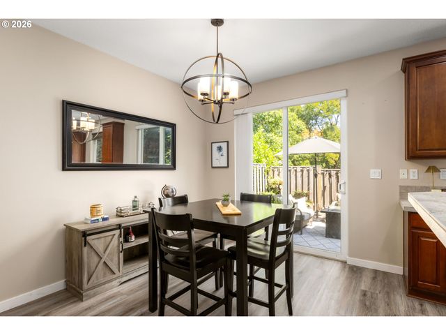 3504 Se PINEWOOD Ave, Hillsboro, OR 97123