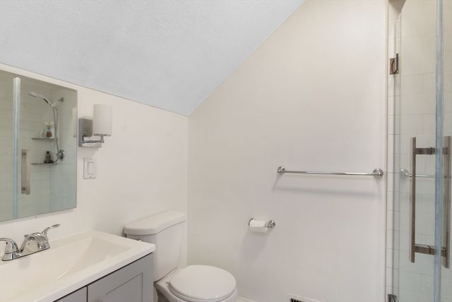 584 Revere St 8, Revere, MA 02151