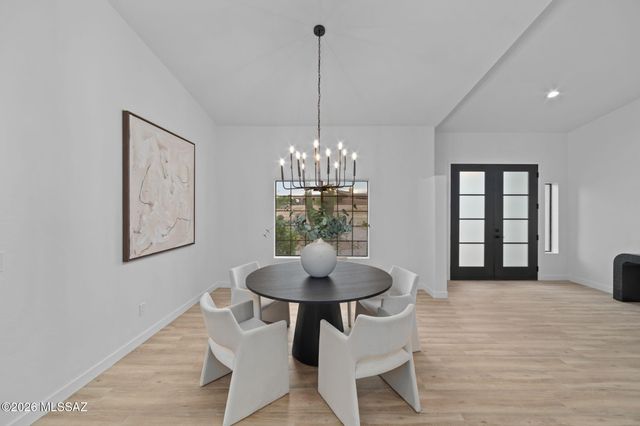 10530 E Escalante Road, Tucson, AZ 85730