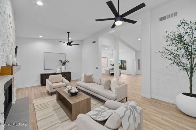 10530 E Escalante Road, Tucson, AZ 85730