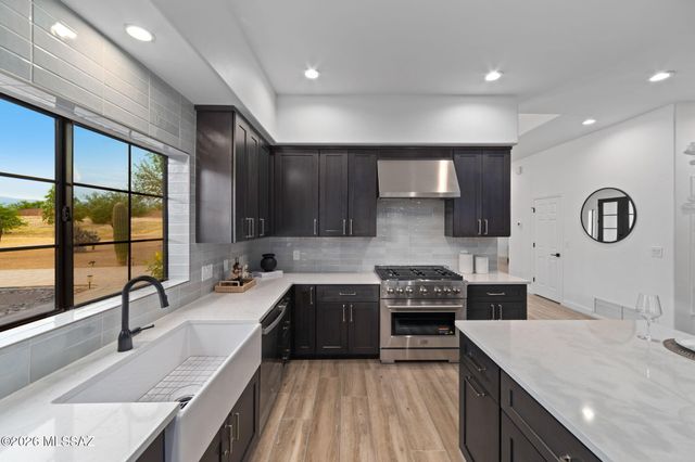 10530 E Escalante Road, Tucson, AZ 85730