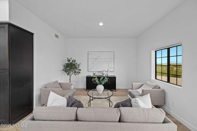 10530 E Escalante Road, Tucson, AZ 85730