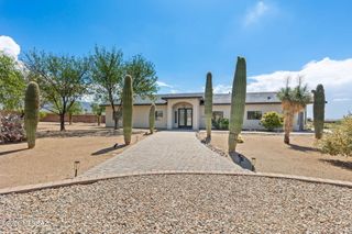10530 E Escalante Road, Tucson, AZ 85730