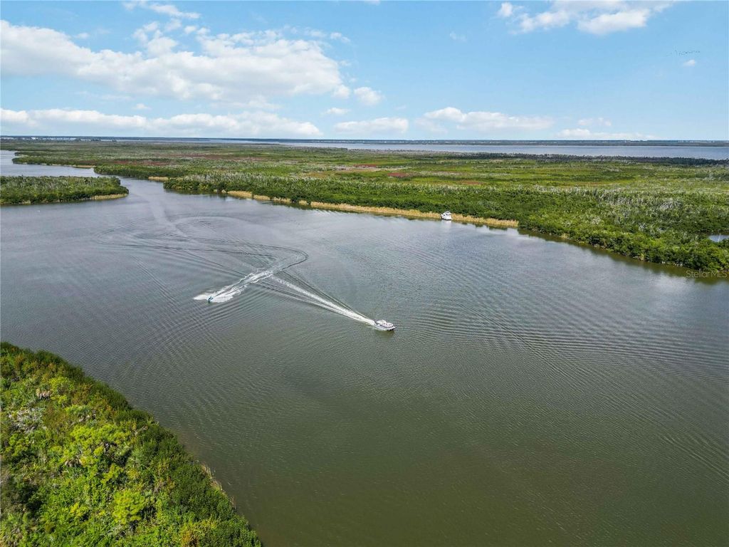 Image 17 of property listing at 15609 MELPORT CIRCLE, Port Charlotte, FL 33981