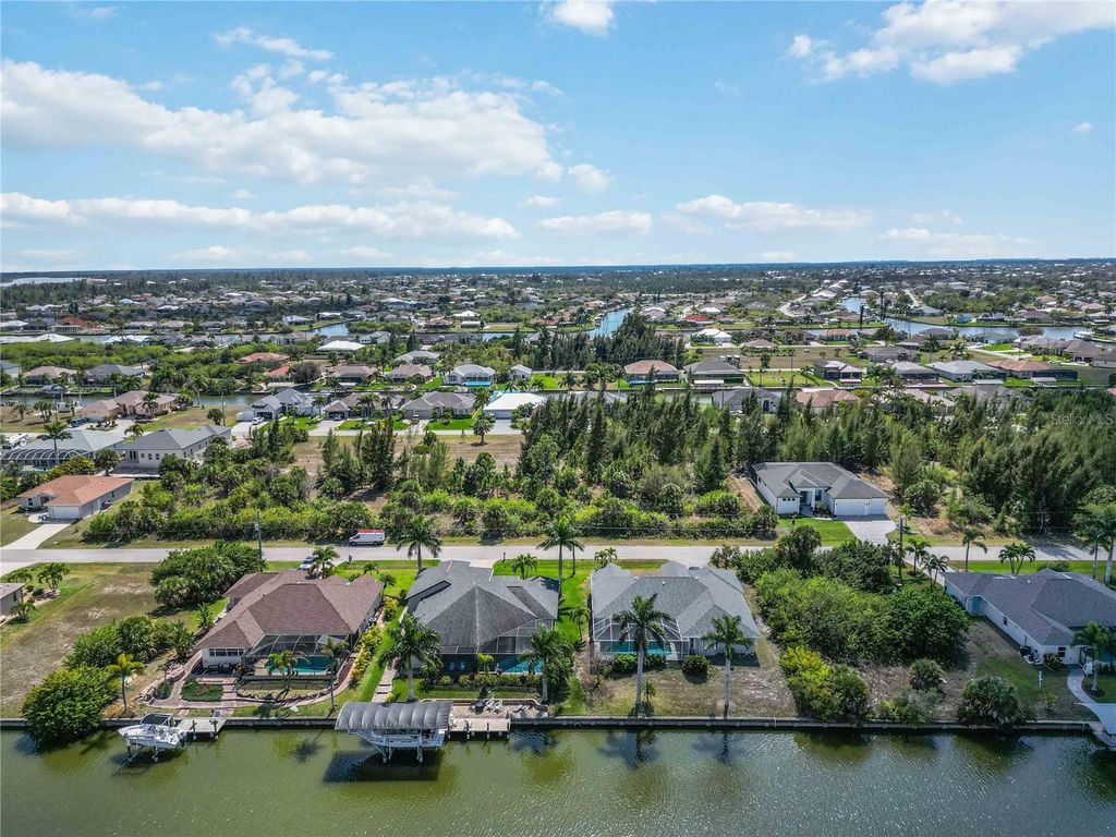 Image 3 of property listing at 15609 MELPORT CIRCLE, Port Charlotte, FL 33981