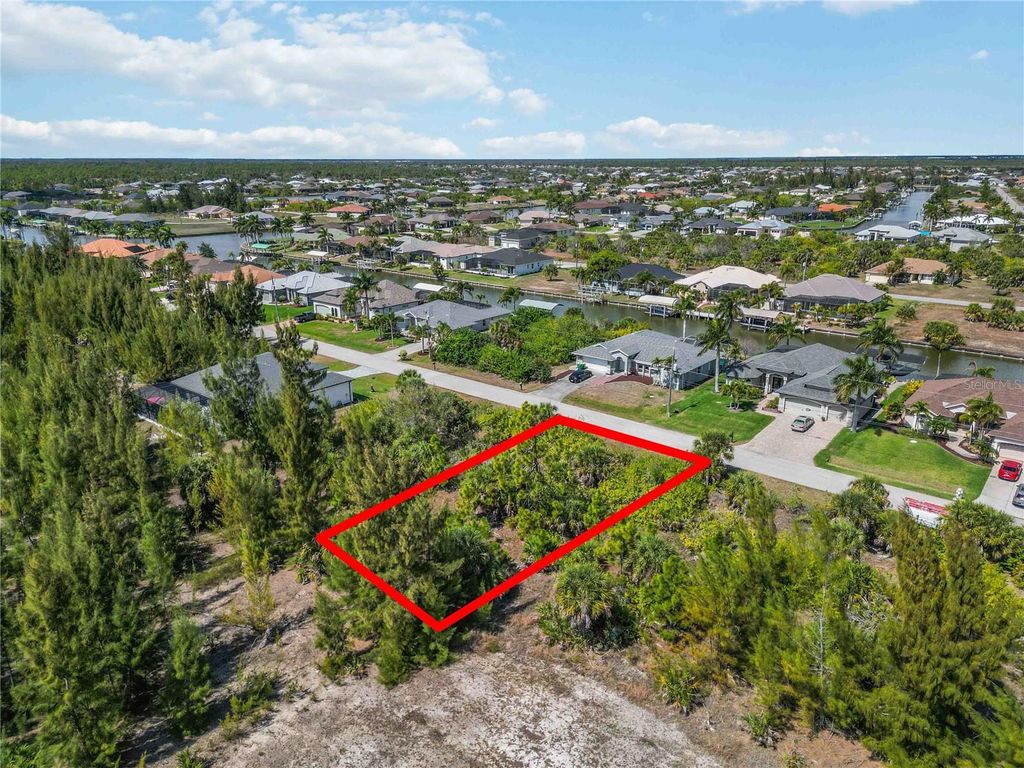 Image 7 of property listing at 15609 MELPORT CIRCLE, Port Charlotte, FL 33981