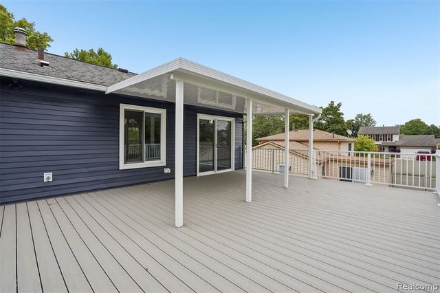 18923 Orleans Place, Woodhaven, MI 48183