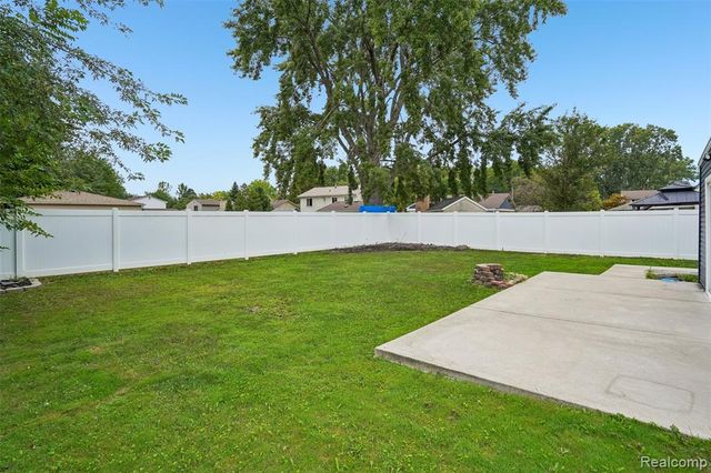 18923 Orleans Place, Woodhaven, MI 48183