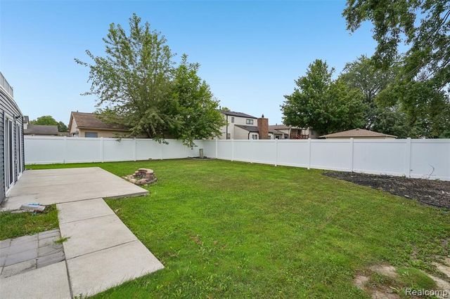 18923 Orleans Place, Woodhaven, MI 48183