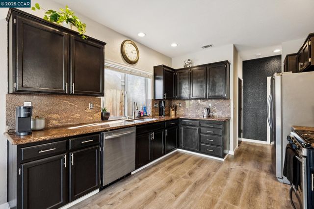 2084 Springbrook Ct, Oakley, CA 94561