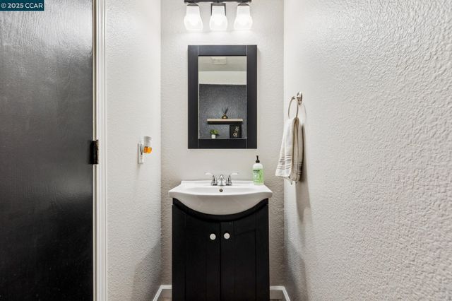 2084 Springbrook Ct, Oakley, CA 94561