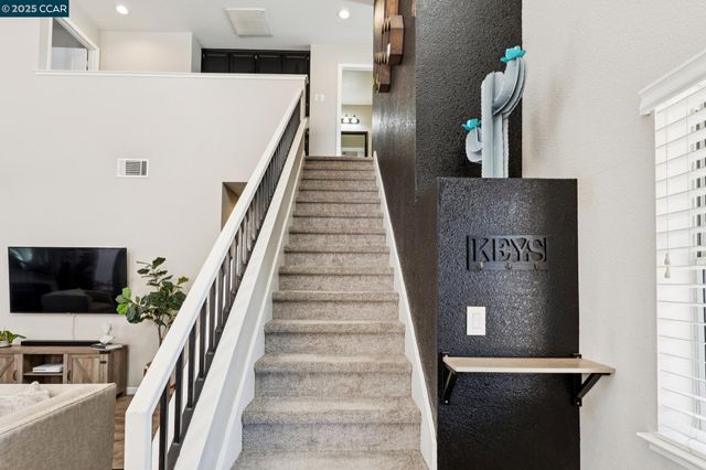 2084 Springbrook Ct, Oakley, CA 94561