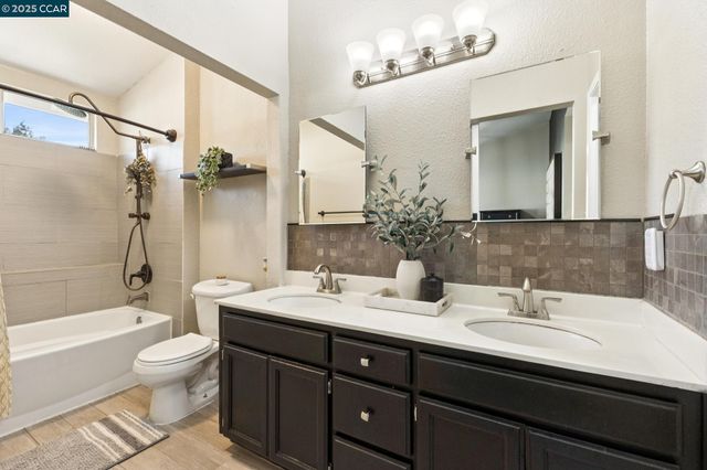 2084 Springbrook Ct, Oakley, CA 94561