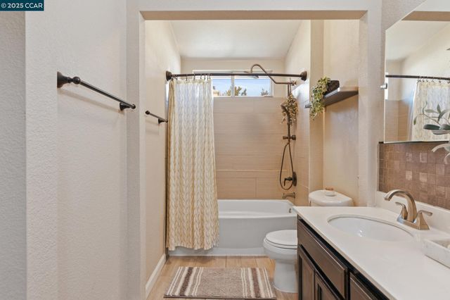 2084 Springbrook Ct, Oakley, CA 94561