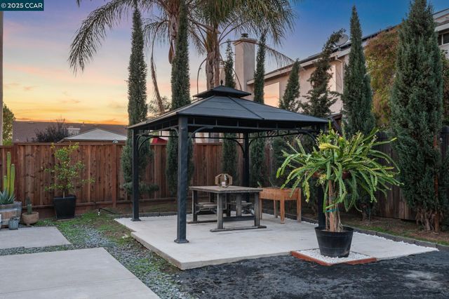 2084 Springbrook Ct, Oakley, CA 94561