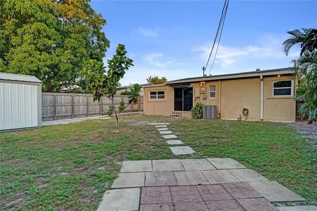 5225 NE 2nd Terrace, Oakland Park, FL 33334