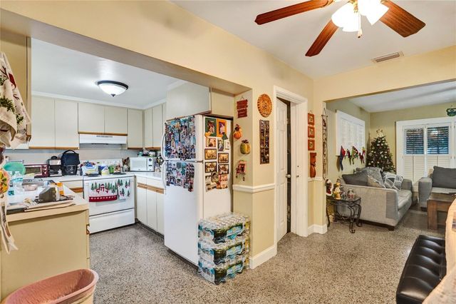 5225 NE 2nd Terrace, Oakland Park, FL 33334