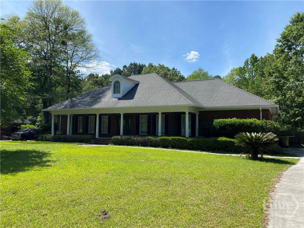 Image 1 of property listing at 112 Lake Tomacheechee Drive, Rincon, GA 31326