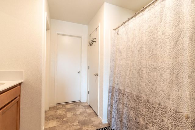 1558 Monte Vista Avenue, Madera, CA 93637