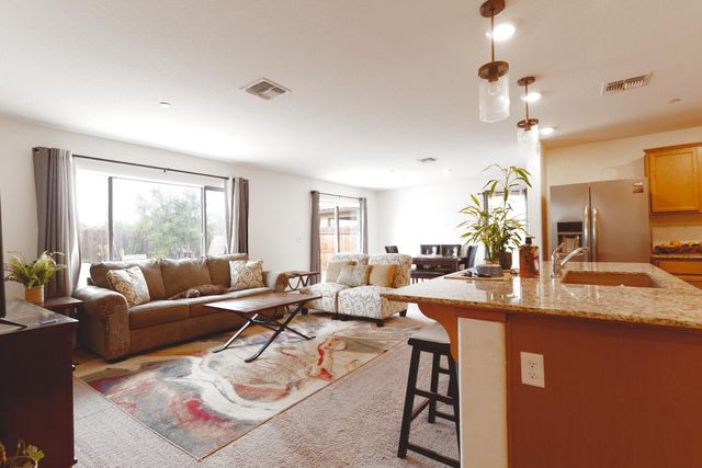 1558 Monte Vista Avenue, Madera, CA 93637