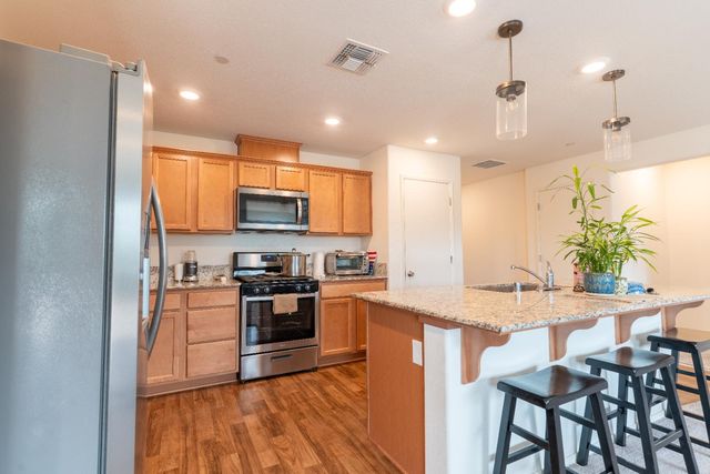 1558 Monte Vista Avenue, Madera, CA 93637