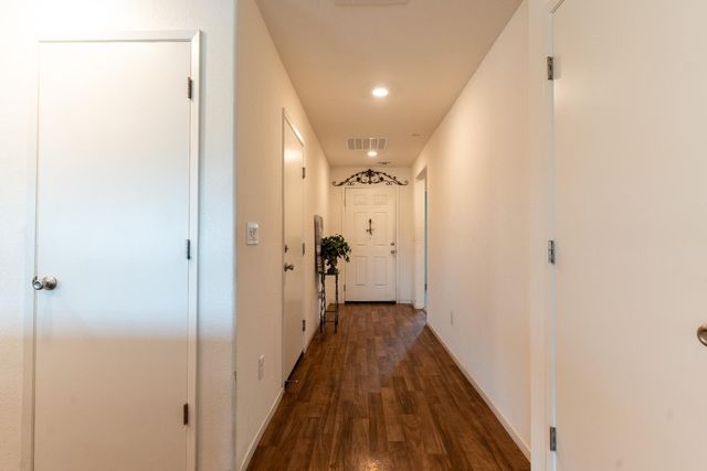 1558 Monte Vista Avenue, Madera, CA 93637