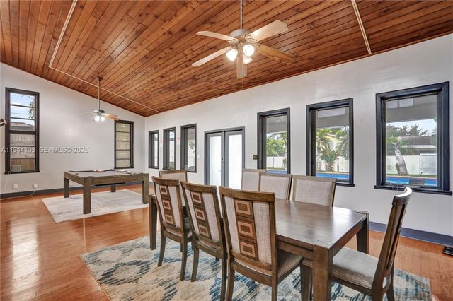 5380 SW 8th Ct, Plantation, FL 33317