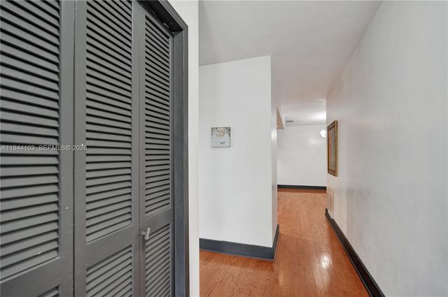 5380 SW 8th Ct, Plantation, FL 33317