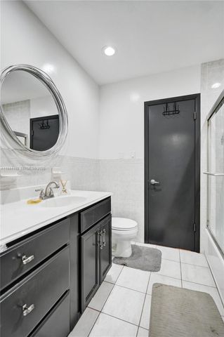 5380 SW 8th Ct, Plantation, FL 33317