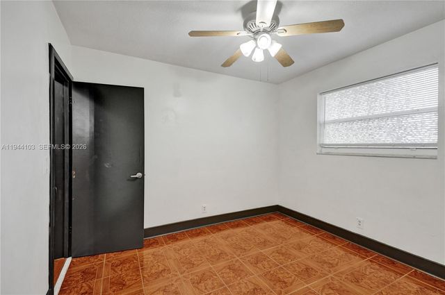 5380 SW 8th Ct, Plantation, FL 33317