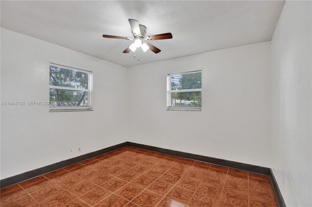 5380 SW 8th Ct, Plantation, FL 33317