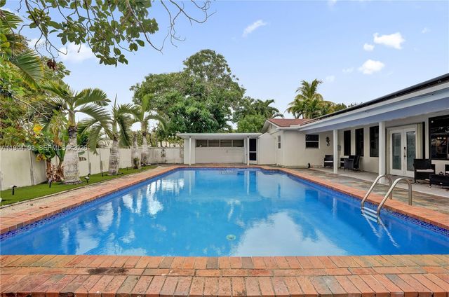 5380 SW 8th Ct, Plantation, FL 33317