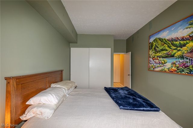 12900 Lake Avenue 2005, Lakewood, OH 44107