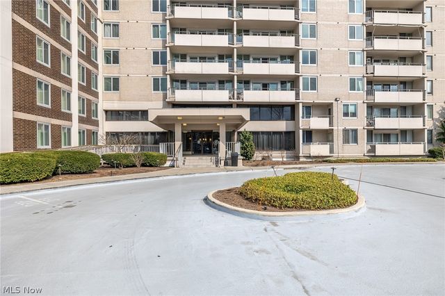 12900 Lake Avenue 2005, Lakewood, OH 44107