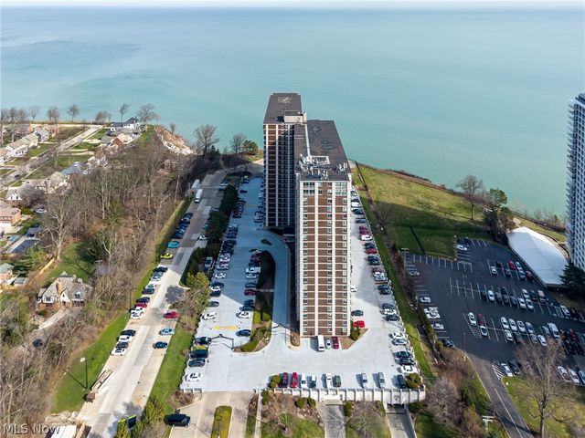 12900 Lake Avenue 2005, Lakewood, OH 44107