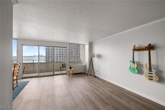 12900 Lake Avenue 2005, Lakewood, OH 44107