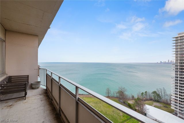 12900 Lake Avenue 2005, Lakewood, OH 44107